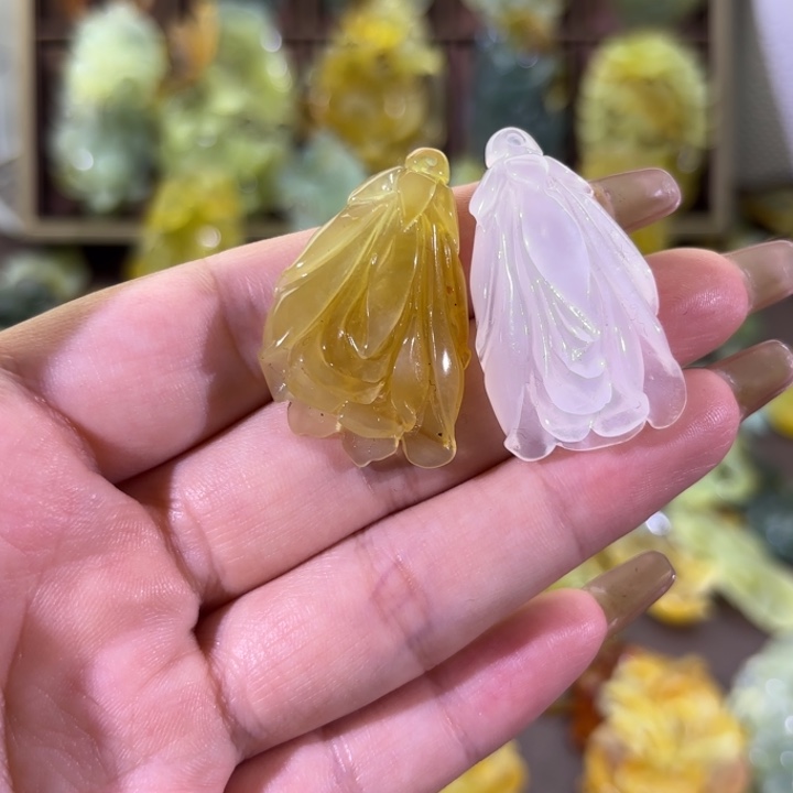 未镶嵌蛇纹石玉颈饰