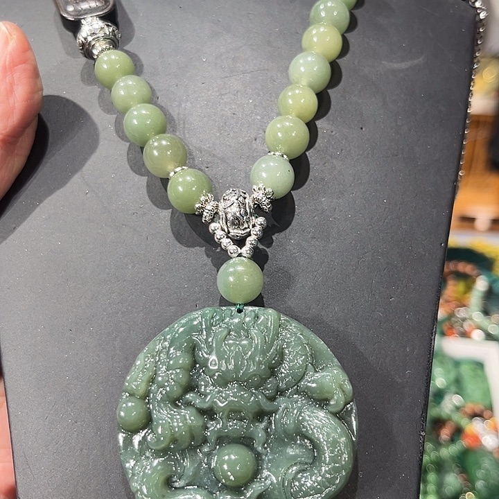 颈饰未镶嵌和田玉