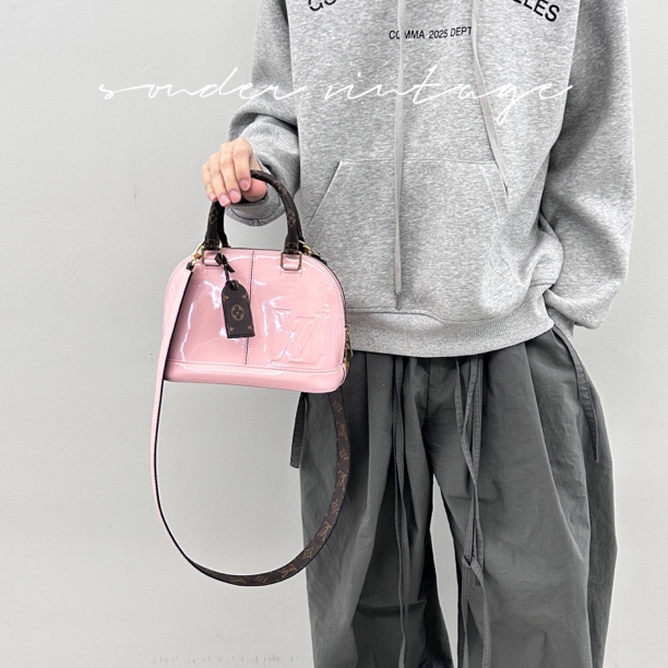 95新 LouisVuitton/路易威登 Louis Vuitton/路易威登粉色漆皮包