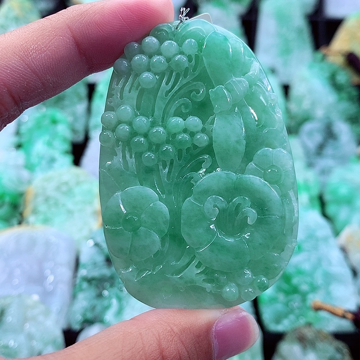 翡翠未镶嵌吊坠(不含链)