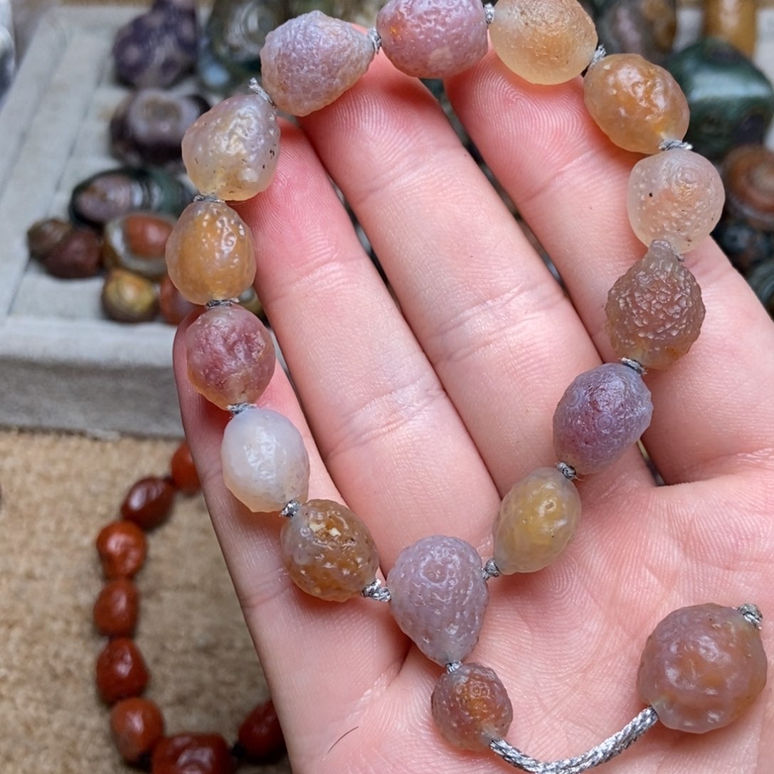 刘***雪阿拉善戈壁创意饰品