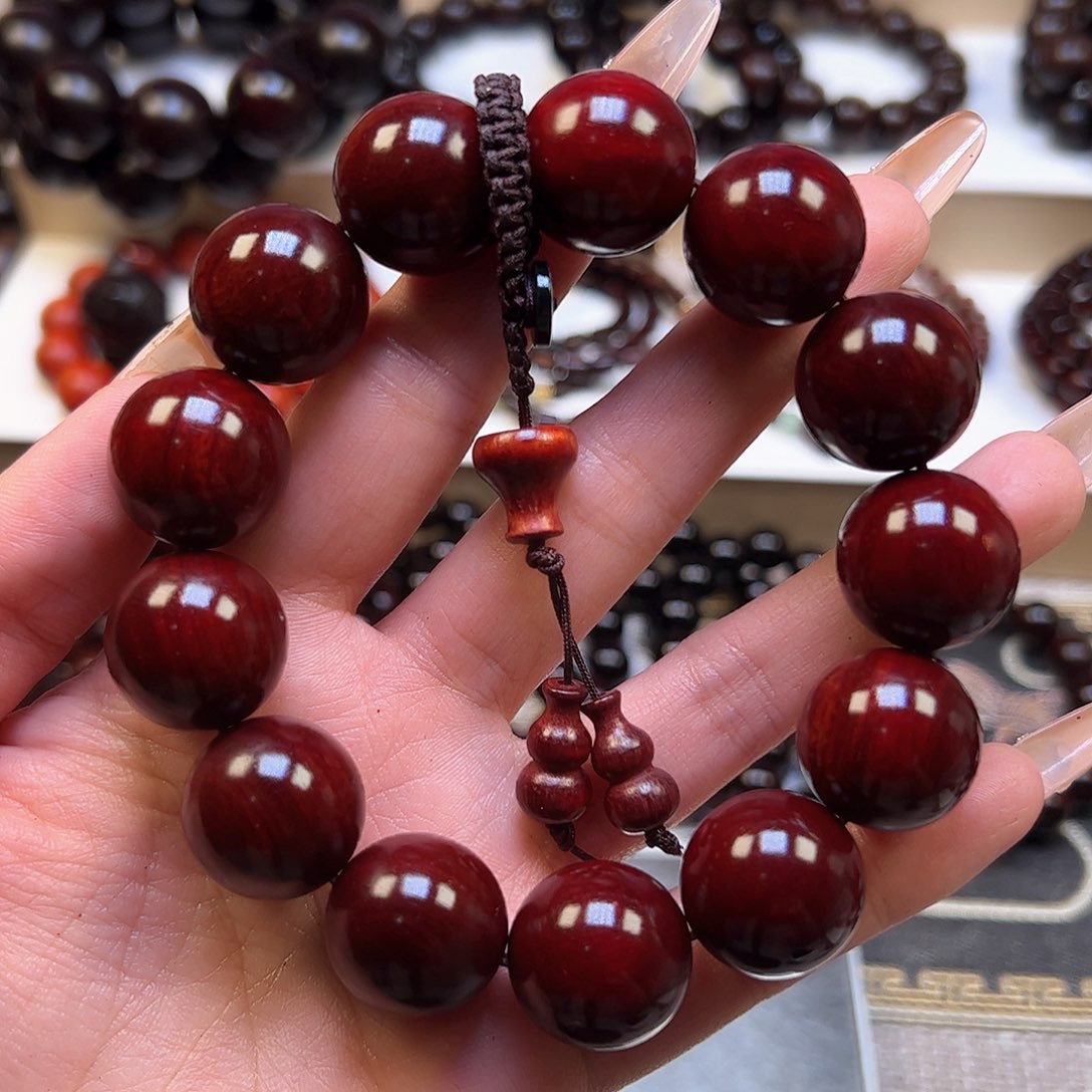 檀香紫檀（小叶紫檀）1.8高密度鸡血红