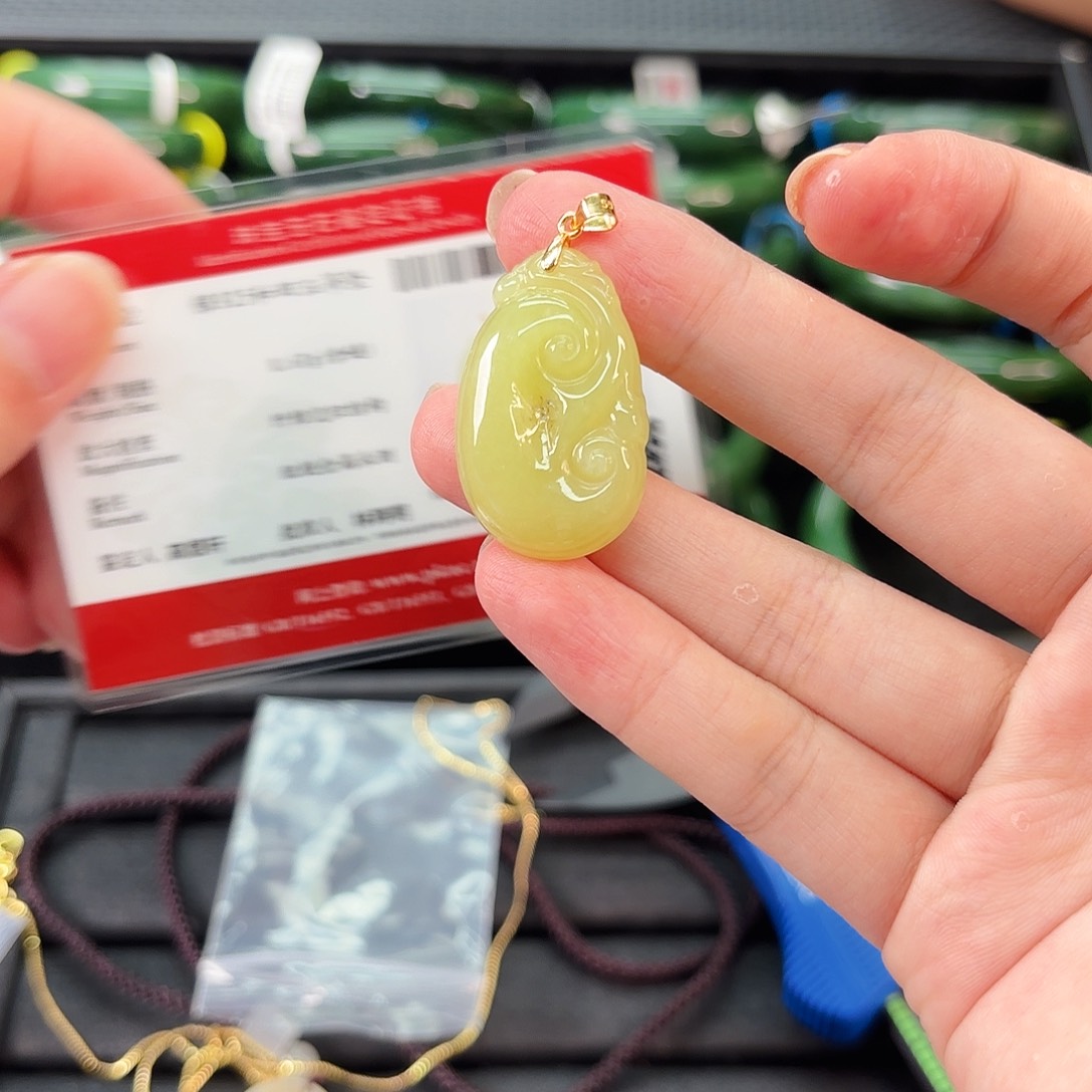 和田玉银S925镶嵌耳饰黄口如意