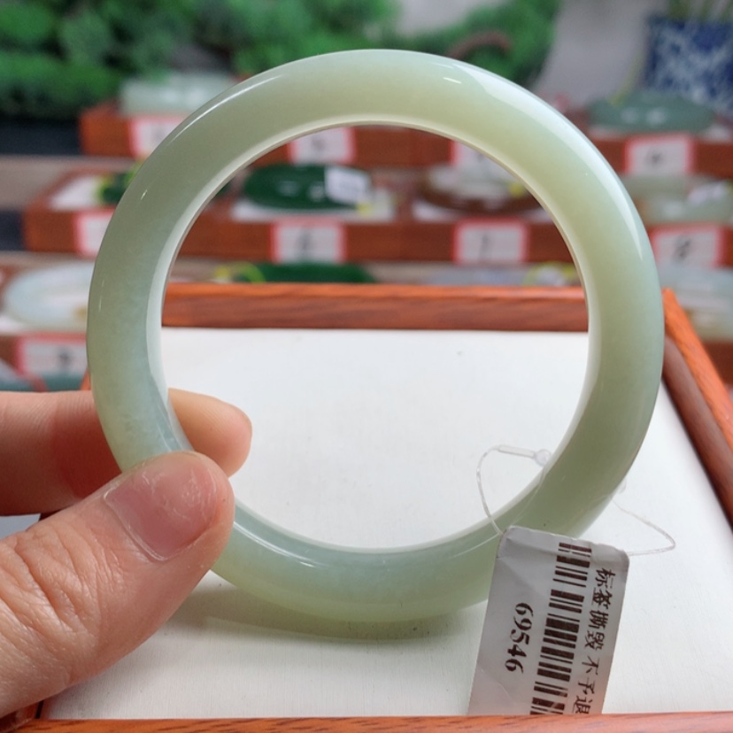 【闪购商品】和田玉手镯未镶嵌53