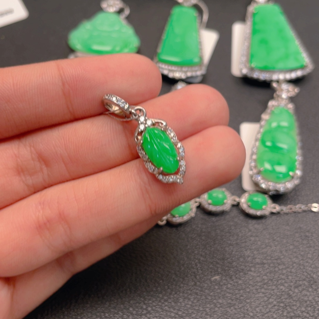 翡翠银S925镶嵌吊坠(不含链)