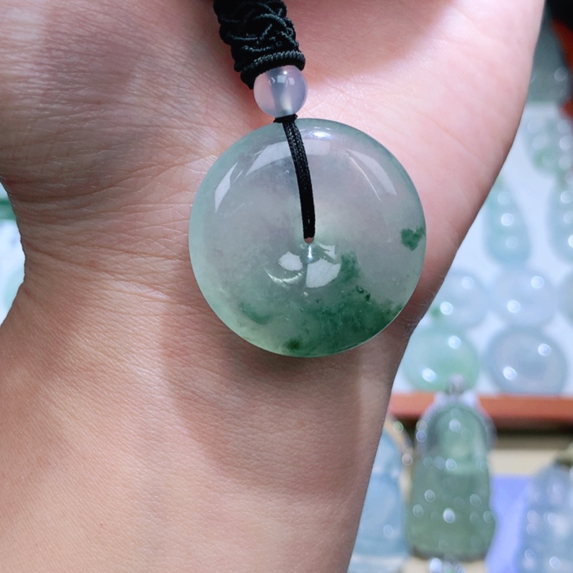 【闪购商品】翡翠颈饰未镶嵌平安扣