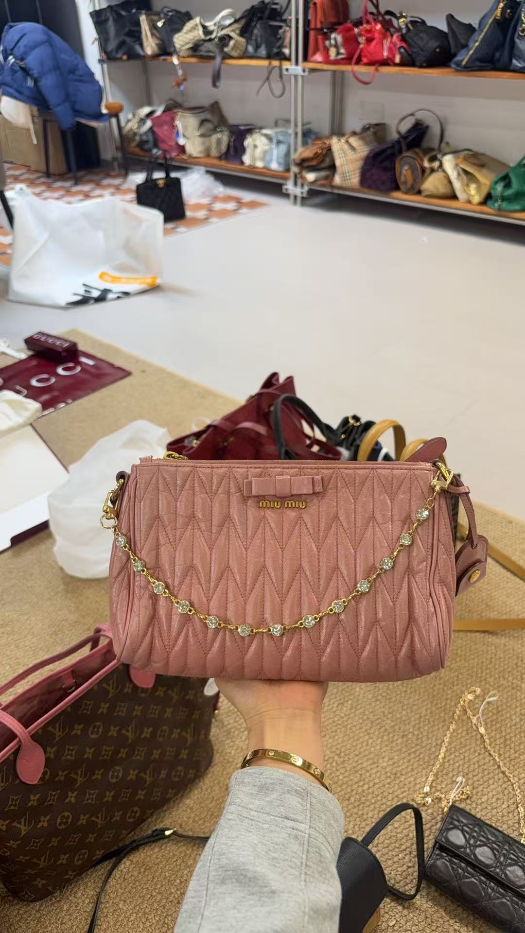 99新 MIU MIU/缪缪 【tvb识货】粉色缪缪抓皱纹 单间链条包