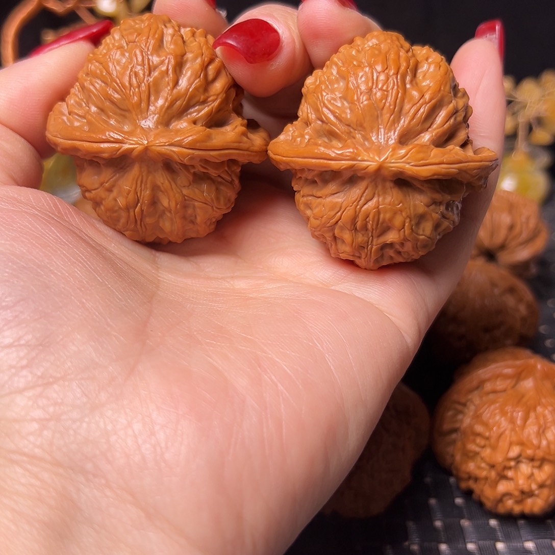 文玩核桃把件45金麒麟