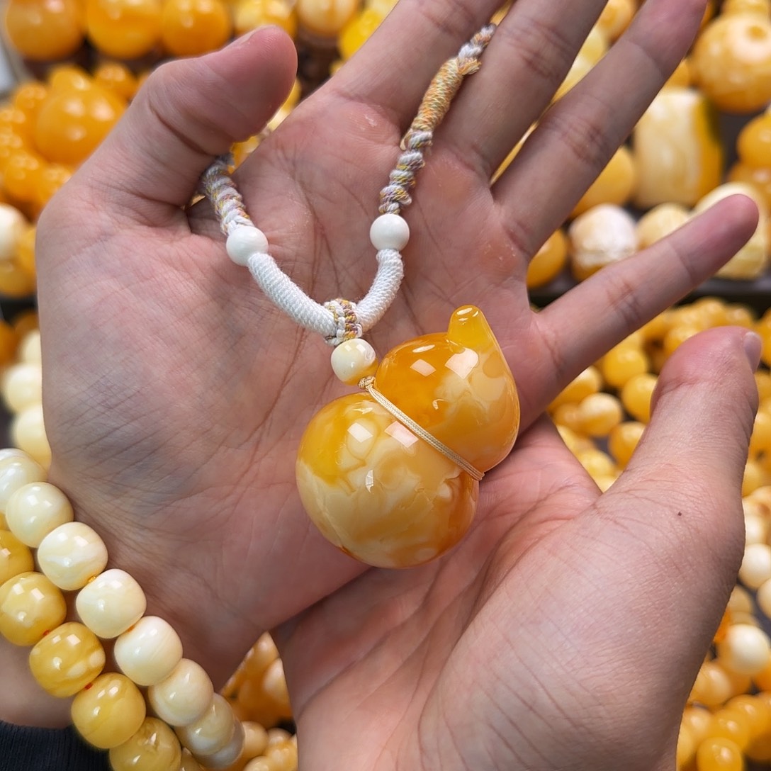 琥珀未镶嵌珠宝奇石36g