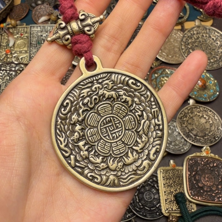 藏传文玩九宫如图