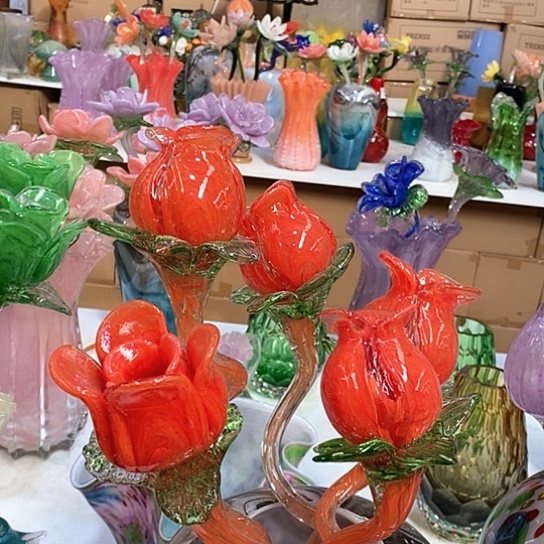 琉璃花瓶高45厘米宽8厘米