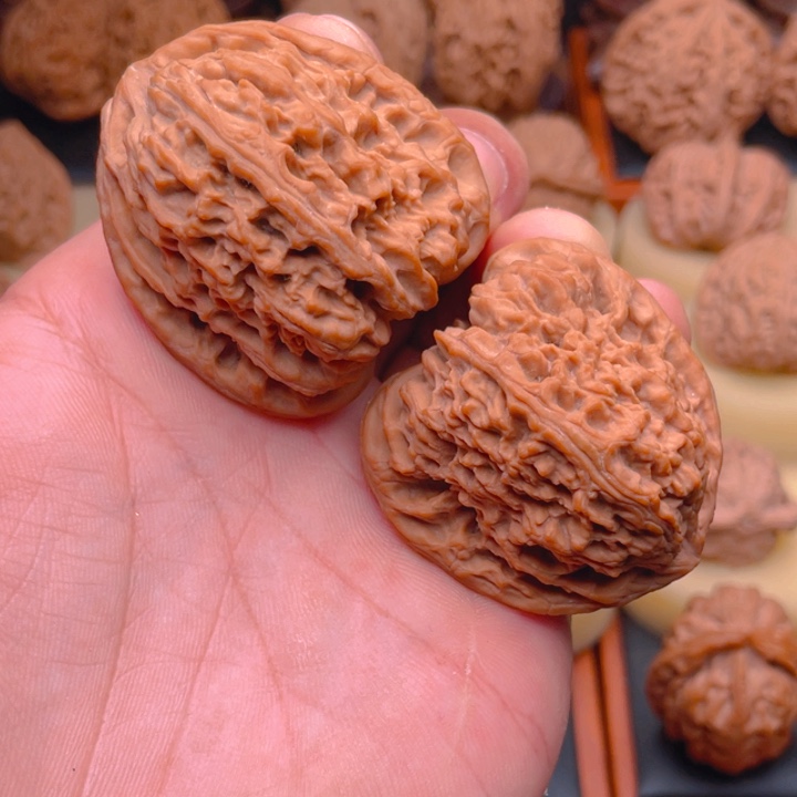 耐***味文玩核桃把件44老树一代涿鹿南疆石