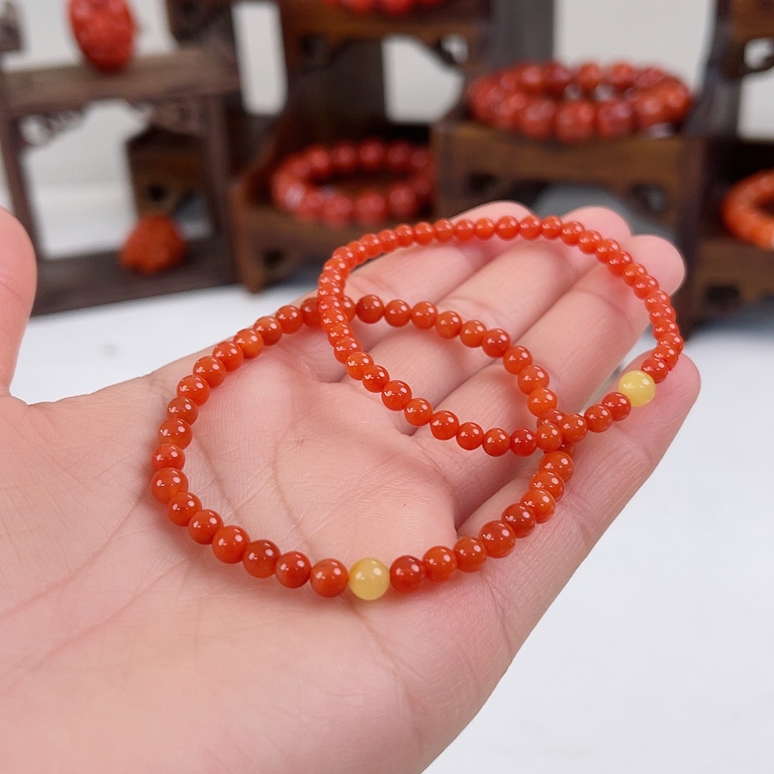 南红玛瑙保山单圈4mm（多样式发其一）未镶嵌