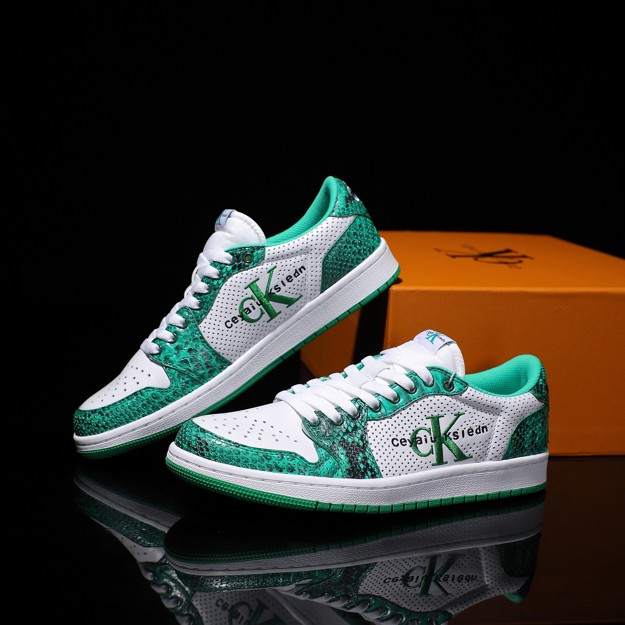 CEYAIU KSLCDN【定制】全冲孔真皮绿白时尚百搭潮鞋夏季透气板鞋