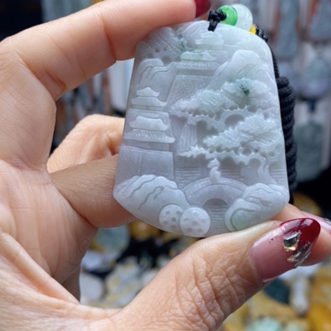 翡翠颈饰未镶嵌翡翠