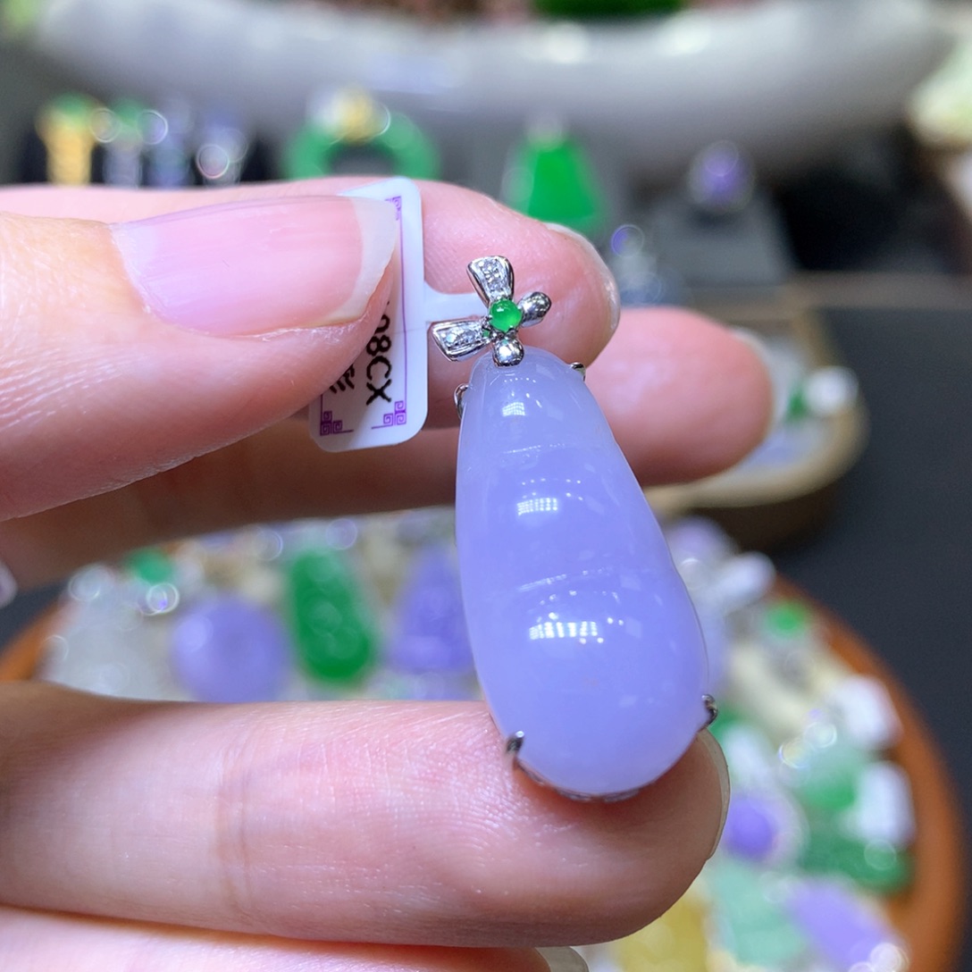 【闪购商品】翡翠颈饰18K金镶嵌翡翠吊坠项链