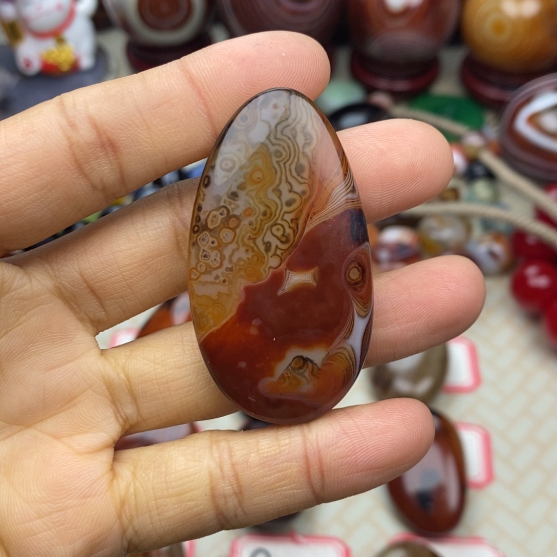 容***醒玛瑙/玉髓未镶嵌颈饰