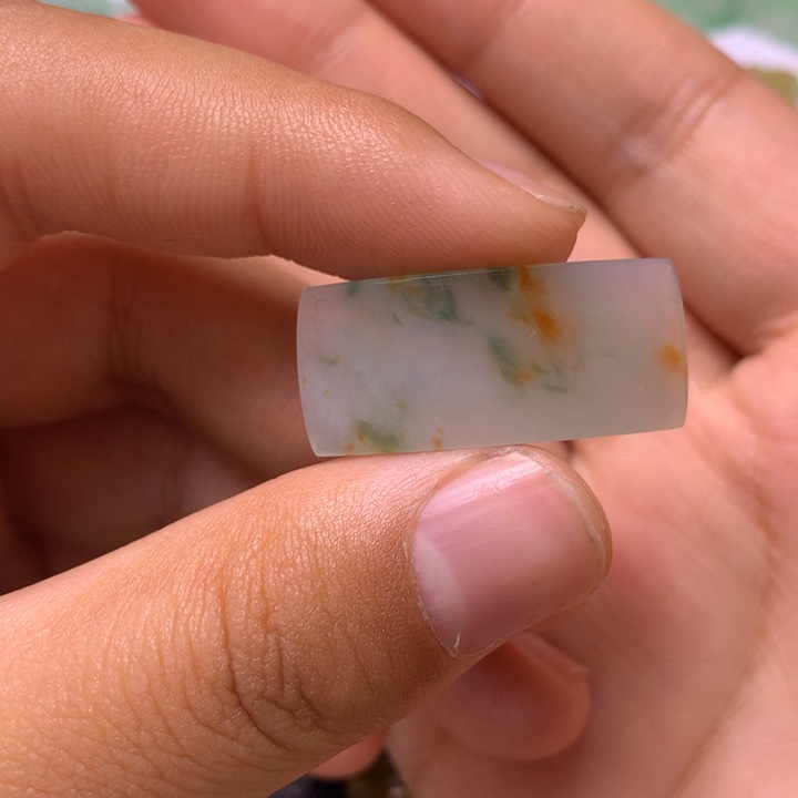 定制翡翠未镶嵌手牌