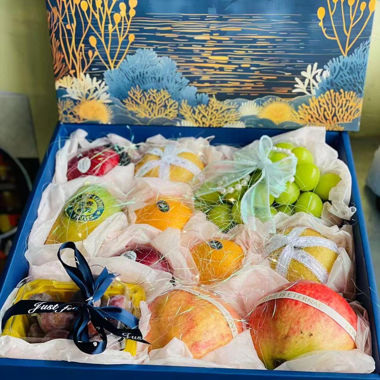 中秋臻礼水果礼盒，晴王+西梅+秋月梨+苹果+石榴+澳橙+芒果北京市