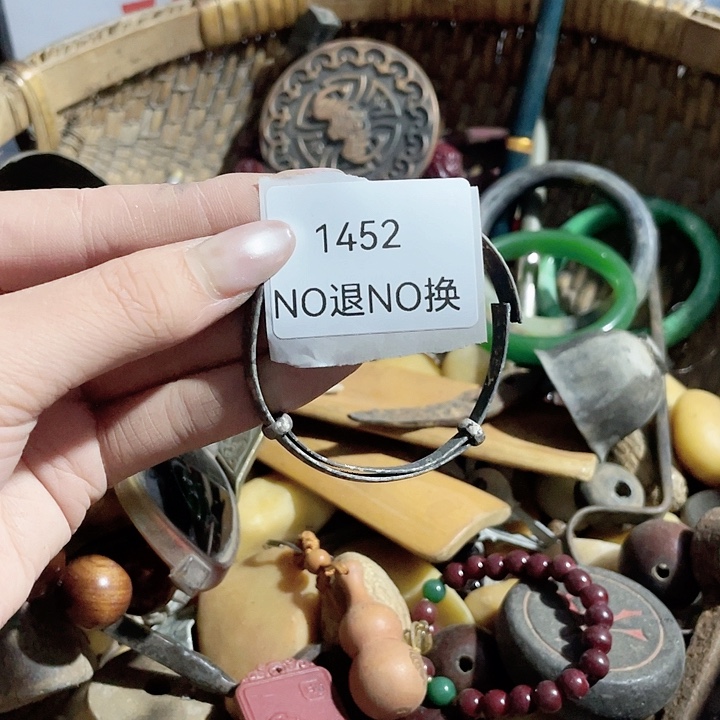 渔***厨琉璃/树脂/塑料类1452号工艺品