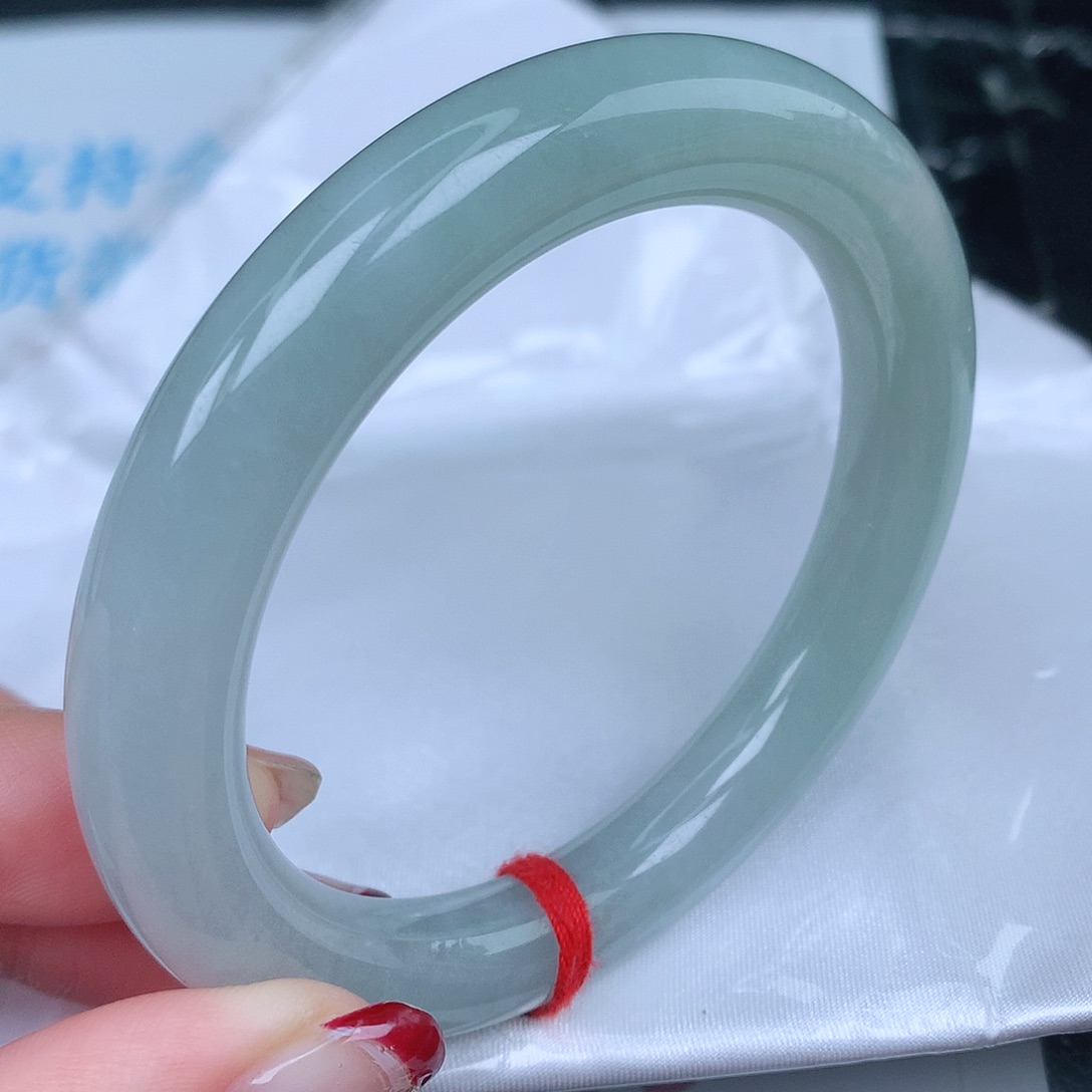 翡翠手镯（圆镯）未镶嵌天然