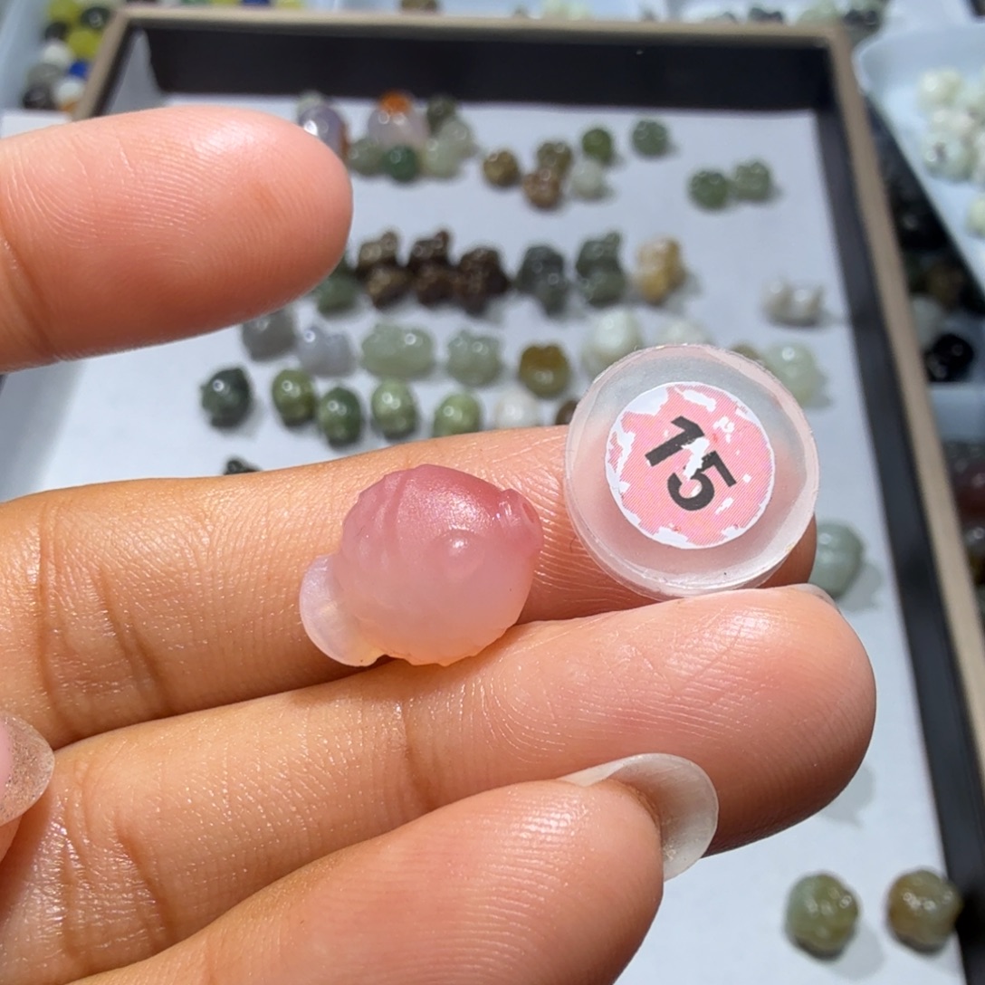 和田玉未镶嵌珠宝奇石