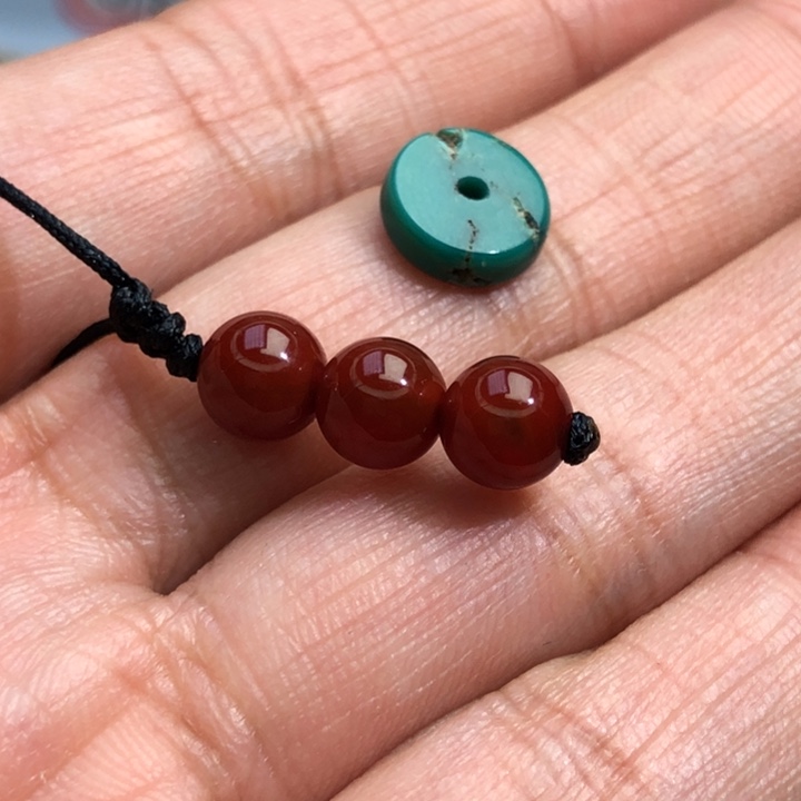 乌***花南红玛瑙未镶嵌颈饰