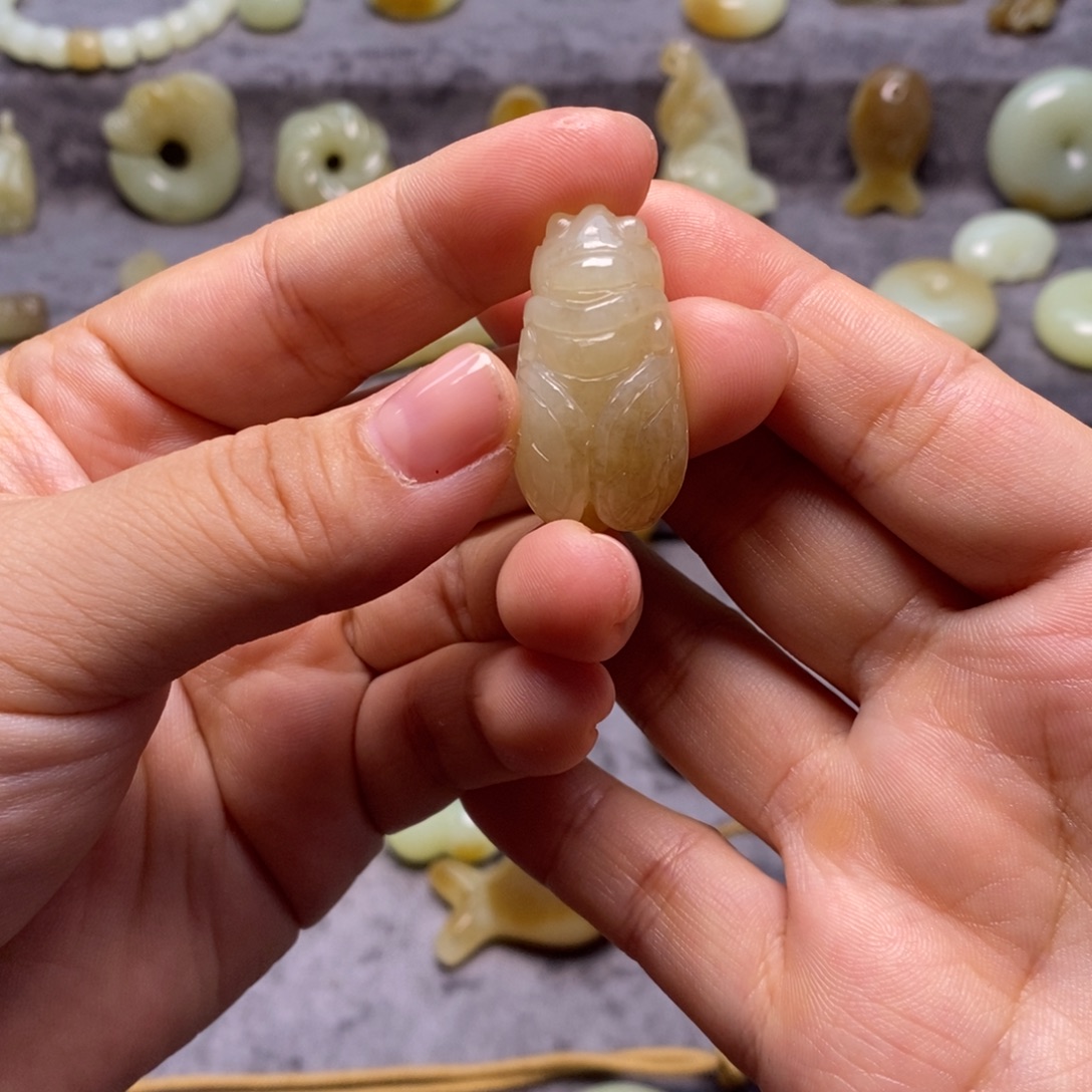 和田玉（糖玉）未镶嵌颈饰