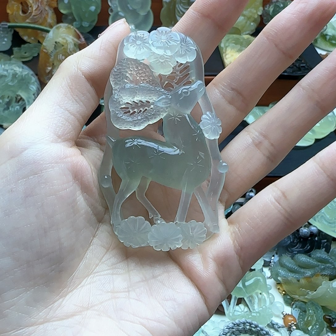 蛇纹石玉颈饰未镶嵌