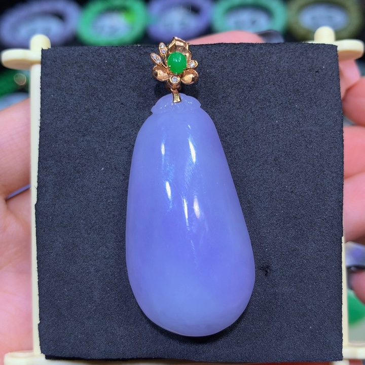 翡翠18K金镶嵌颈饰翡翠