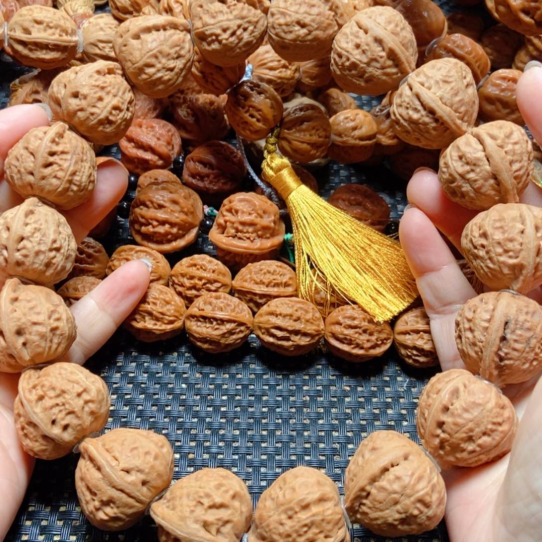 文玩核桃手串桃心