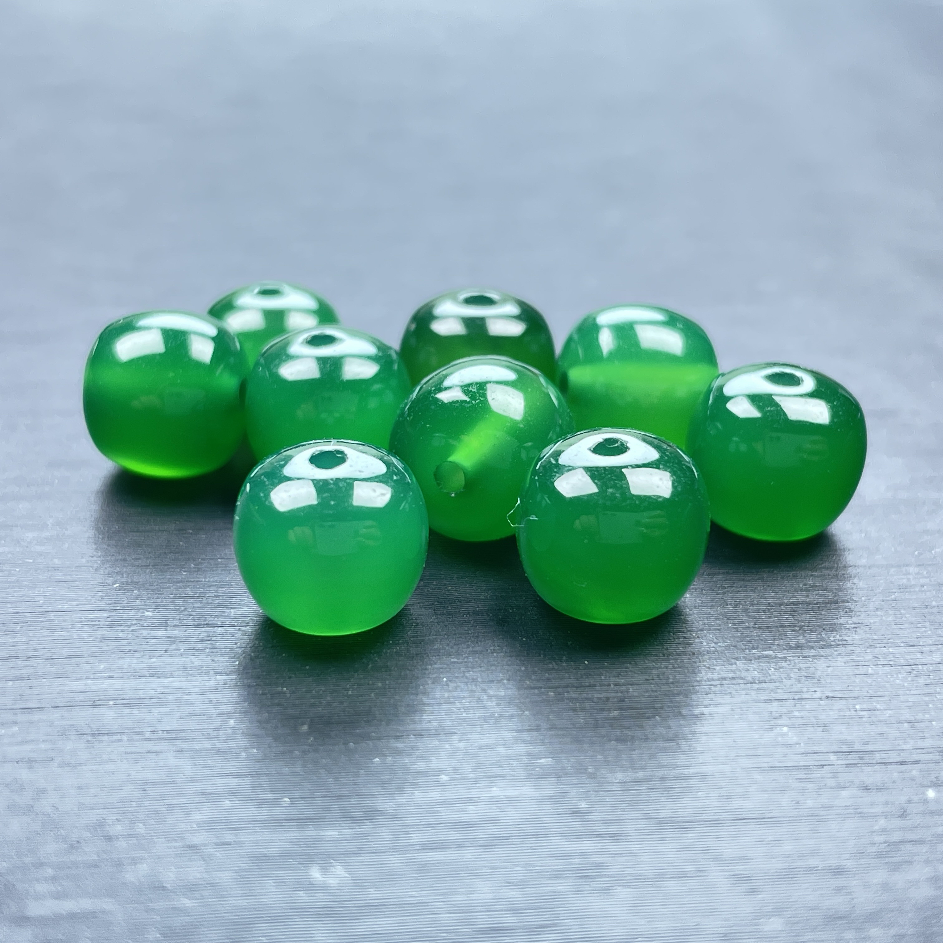 纯原矿非洲翠玛瑙老型珠，尺寸7-9mm
