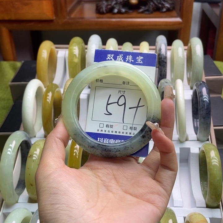 蛇纹石玉手镯未镶嵌526