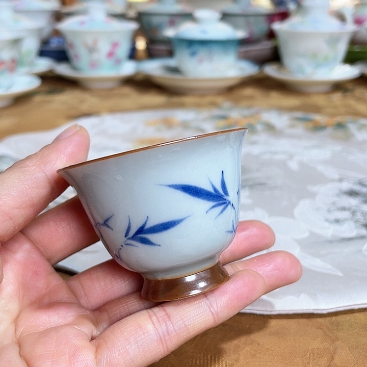 【闪购商品】瓷片青花文竹茶杯