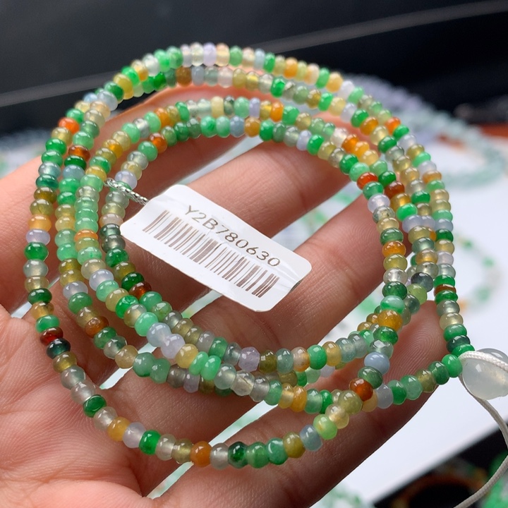 翡翠手镯未镶嵌卡