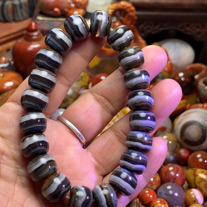 菜***菜玛瑙/玉髓未镶嵌珠宝奇石