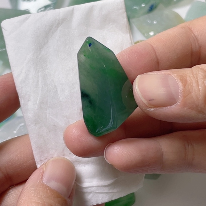 定制翡翠未镶嵌包工