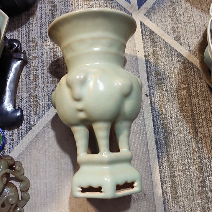 摆件瓷器放大漏给您发货