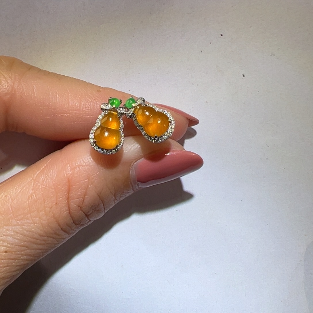 翡翠颈饰18K金镶嵌耳钉