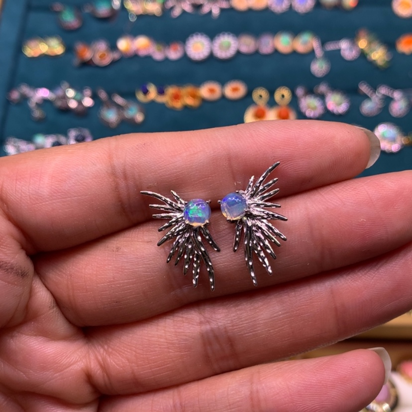 【闪购商品】欧泊耳钉款式银S925镶嵌