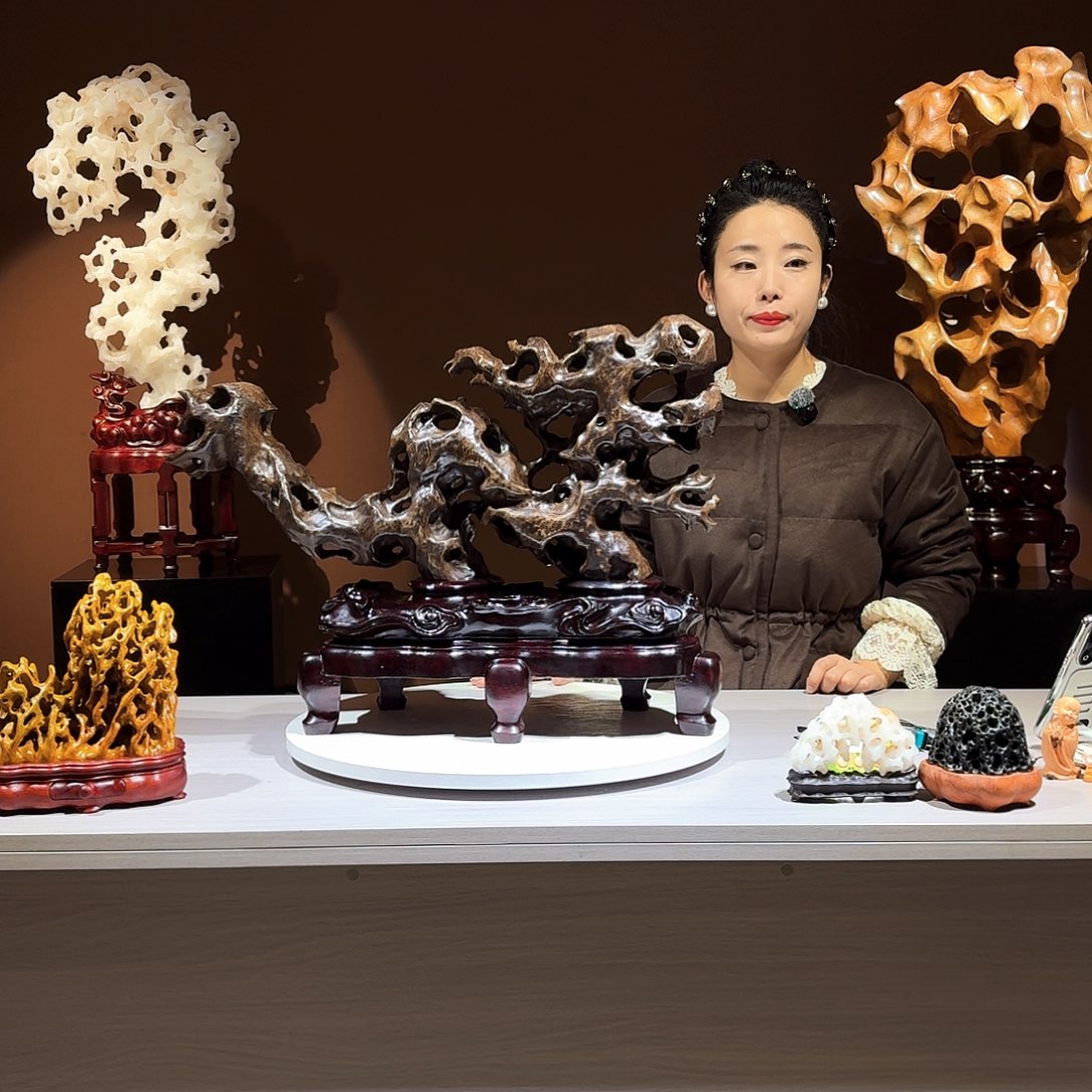 夏*太湖石摆件，高，46。 宽，62