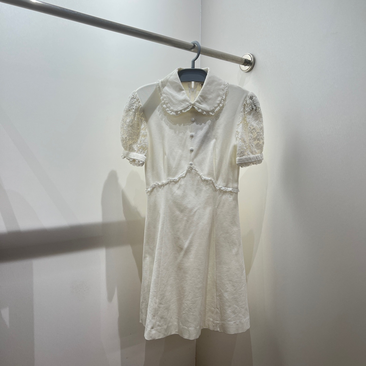 99新 MIU MIU/缪缪 dec243 蕾丝泡泡袖连衣裙 xs码 粘胶纤维