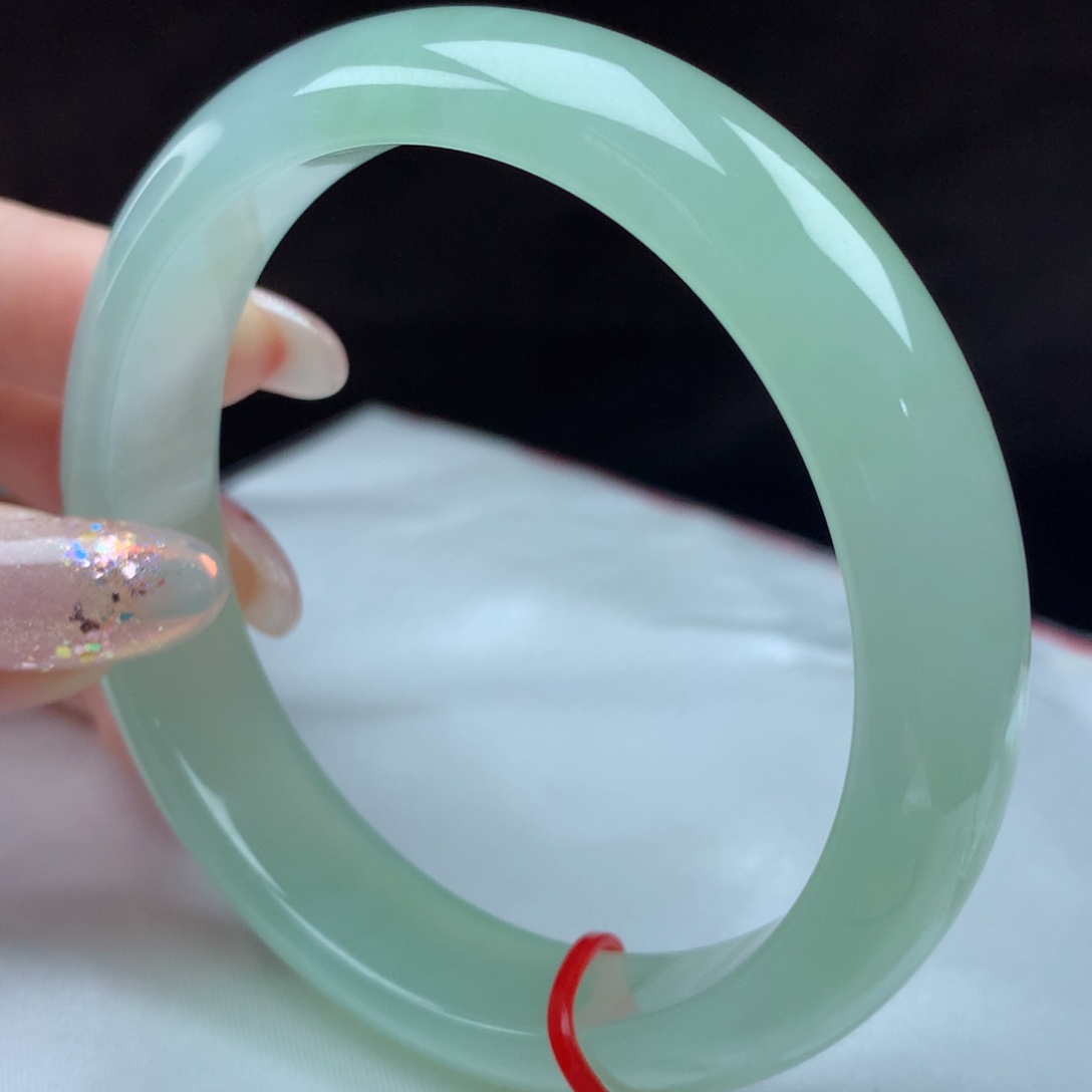 翡翠未镶嵌手镯妞010631，