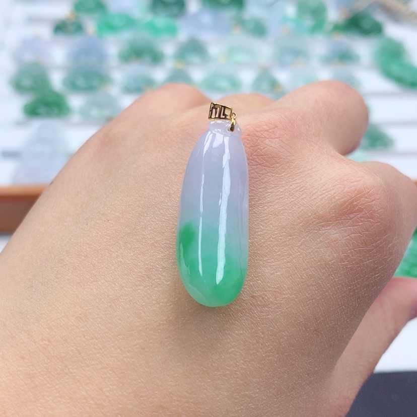 【闪购商品】翡翠吊坠(赠链)18K金镶嵌