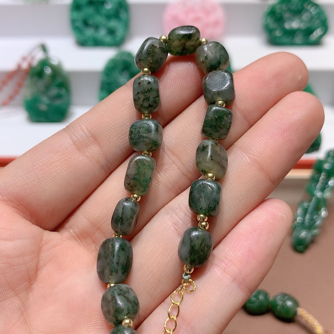 独山玉挂件未镶嵌