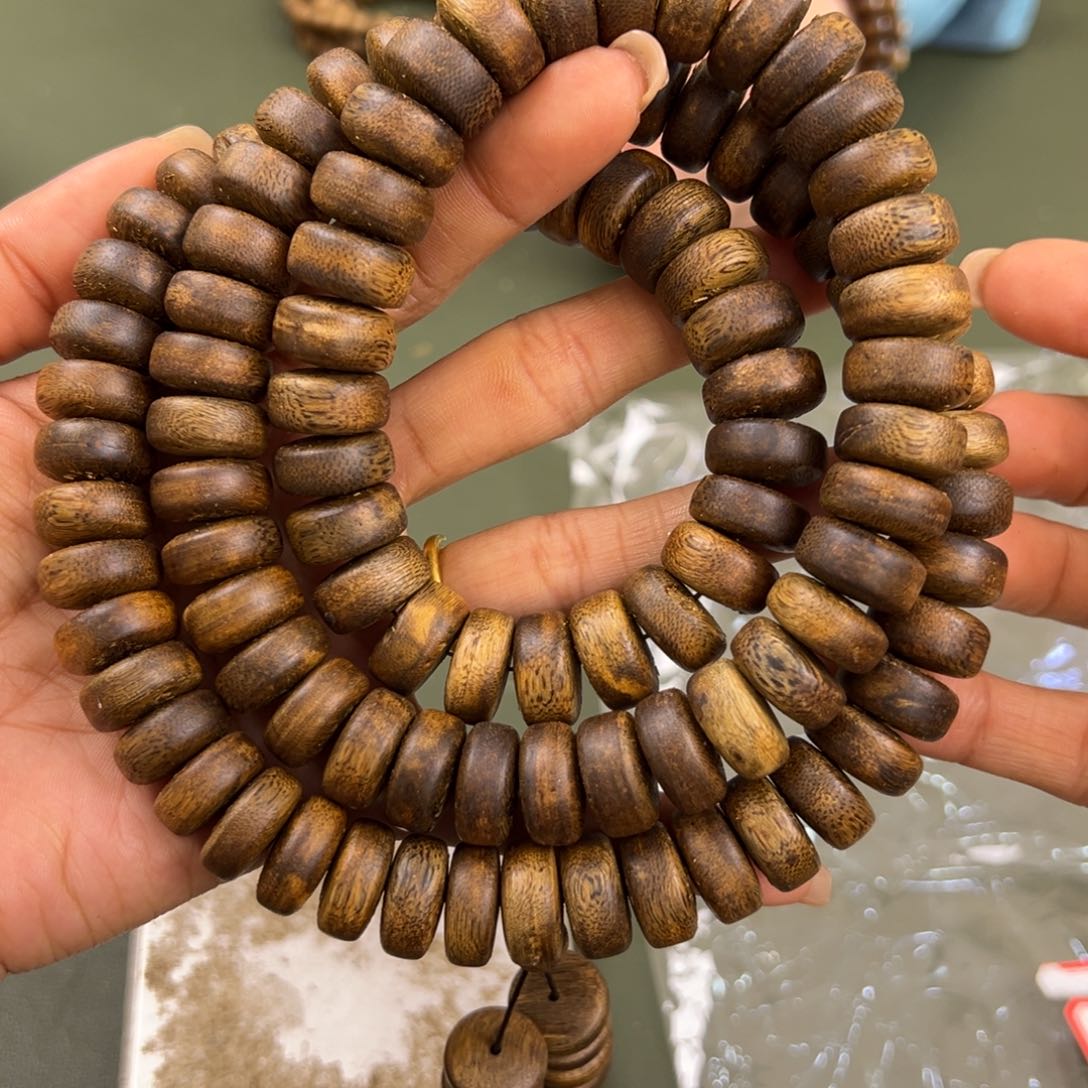 沉香手串海南老白棋算盘珠卡1.5/106g+