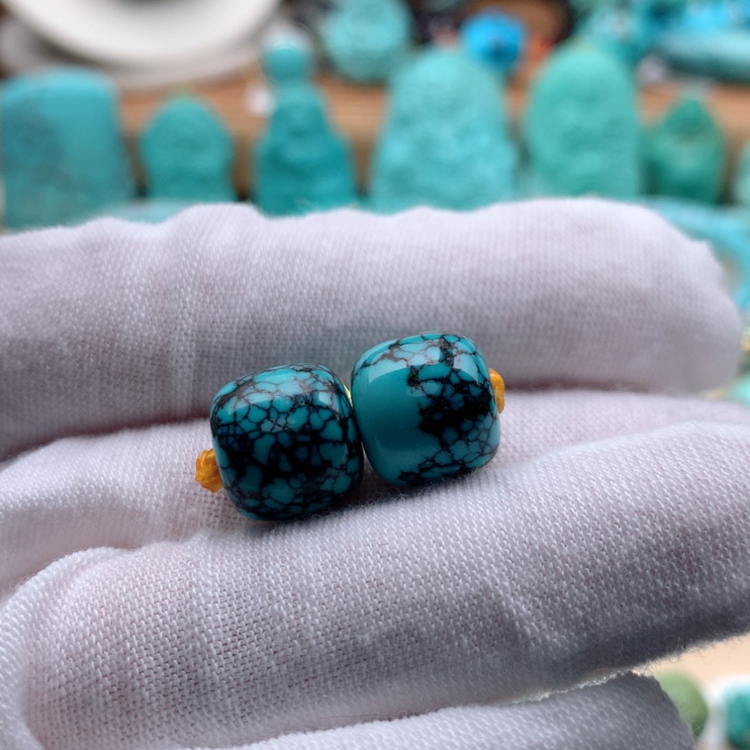 绿松石颈饰未镶嵌