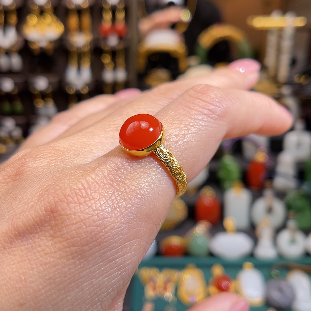 南红玛瑙戒指18K金镶嵌透**y
