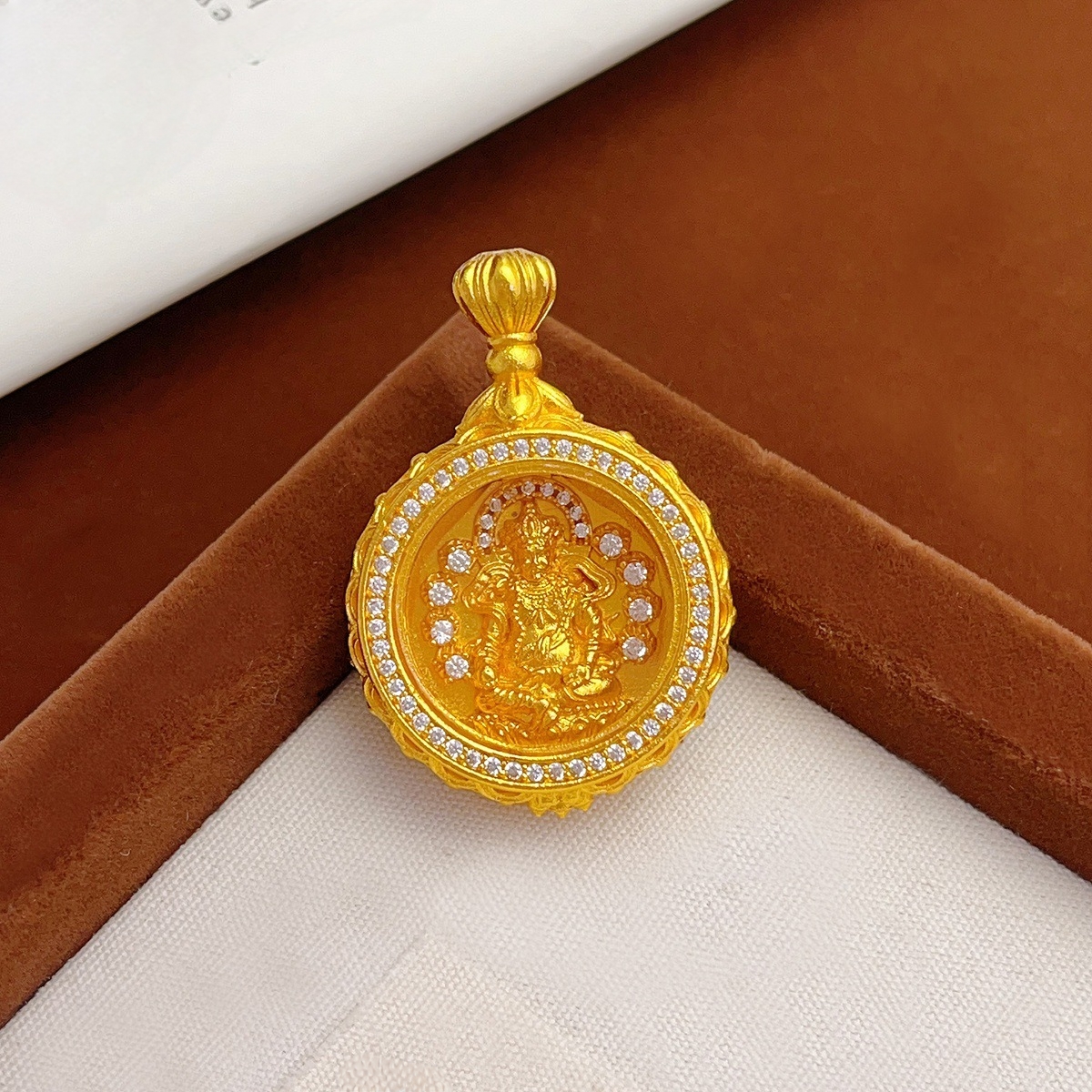 吊坠  经典黄色满镶嵌黄财财吊坠 