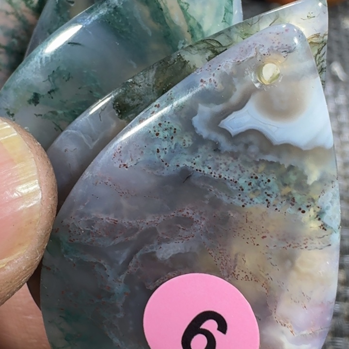 云***）玛瑙/玉髓未镶嵌颈饰